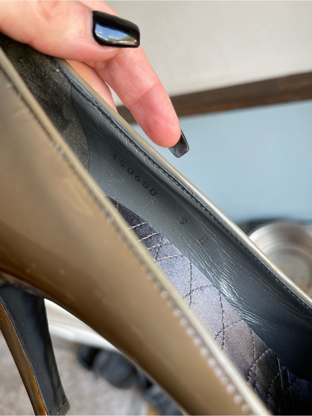 Gucci Patent Leather Buckle Pumps Heels Smoke Grey Gray Size 39B Italy Box flaw - Picture 11 of 15